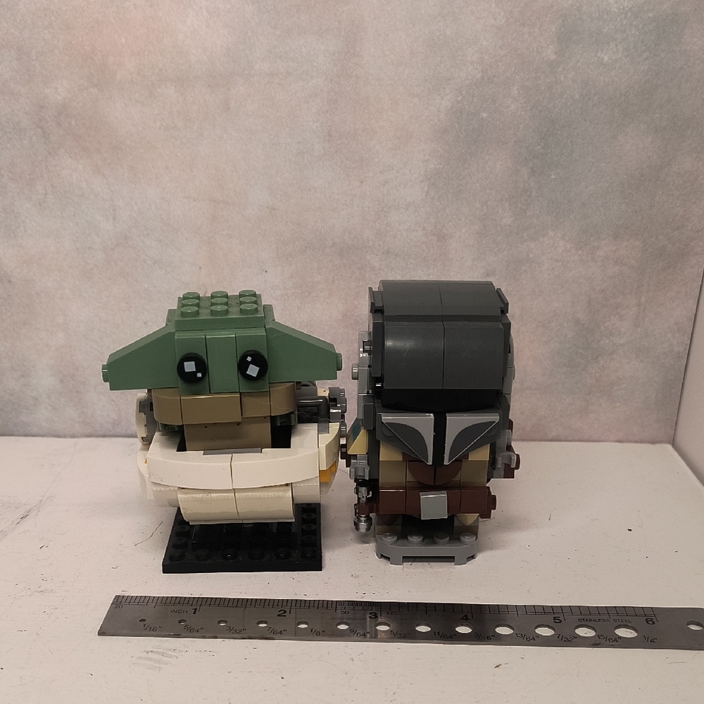 LEGO Brickheadz The Mandalorian & the Child (75317) Used